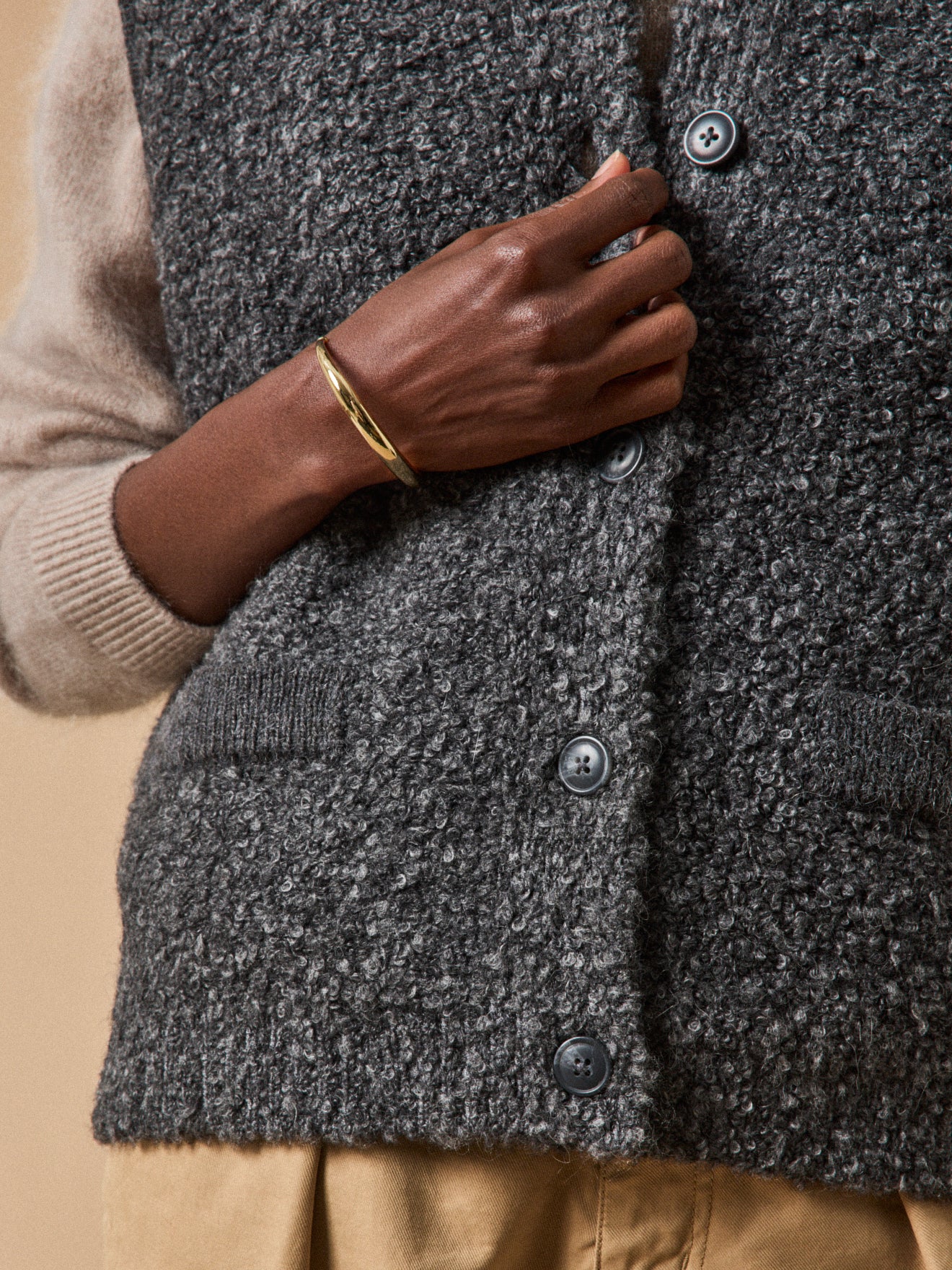 Gilet sans manches femme maille bouclette - Image 4