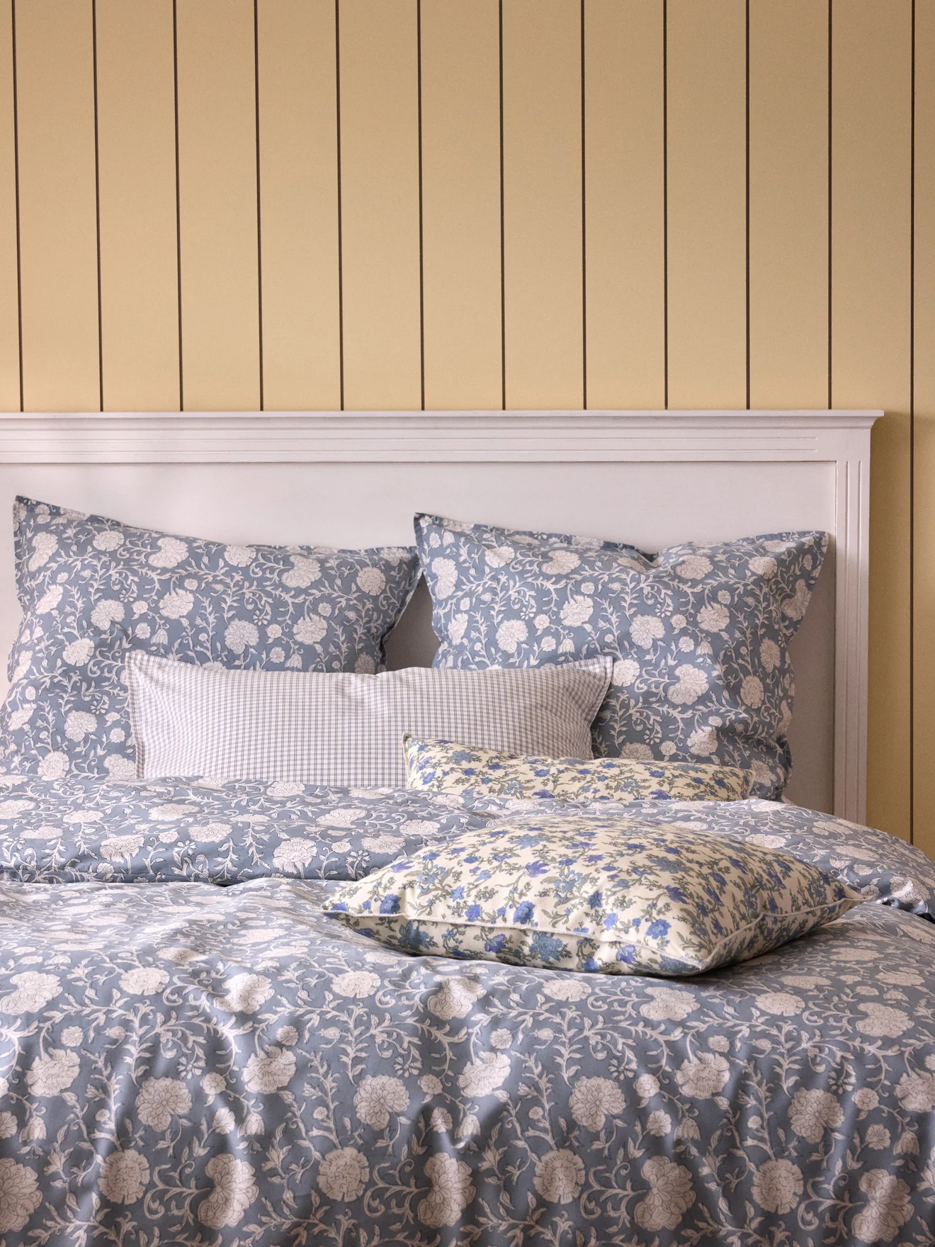 Housse de coussin fleurie coton et lin - Image 4