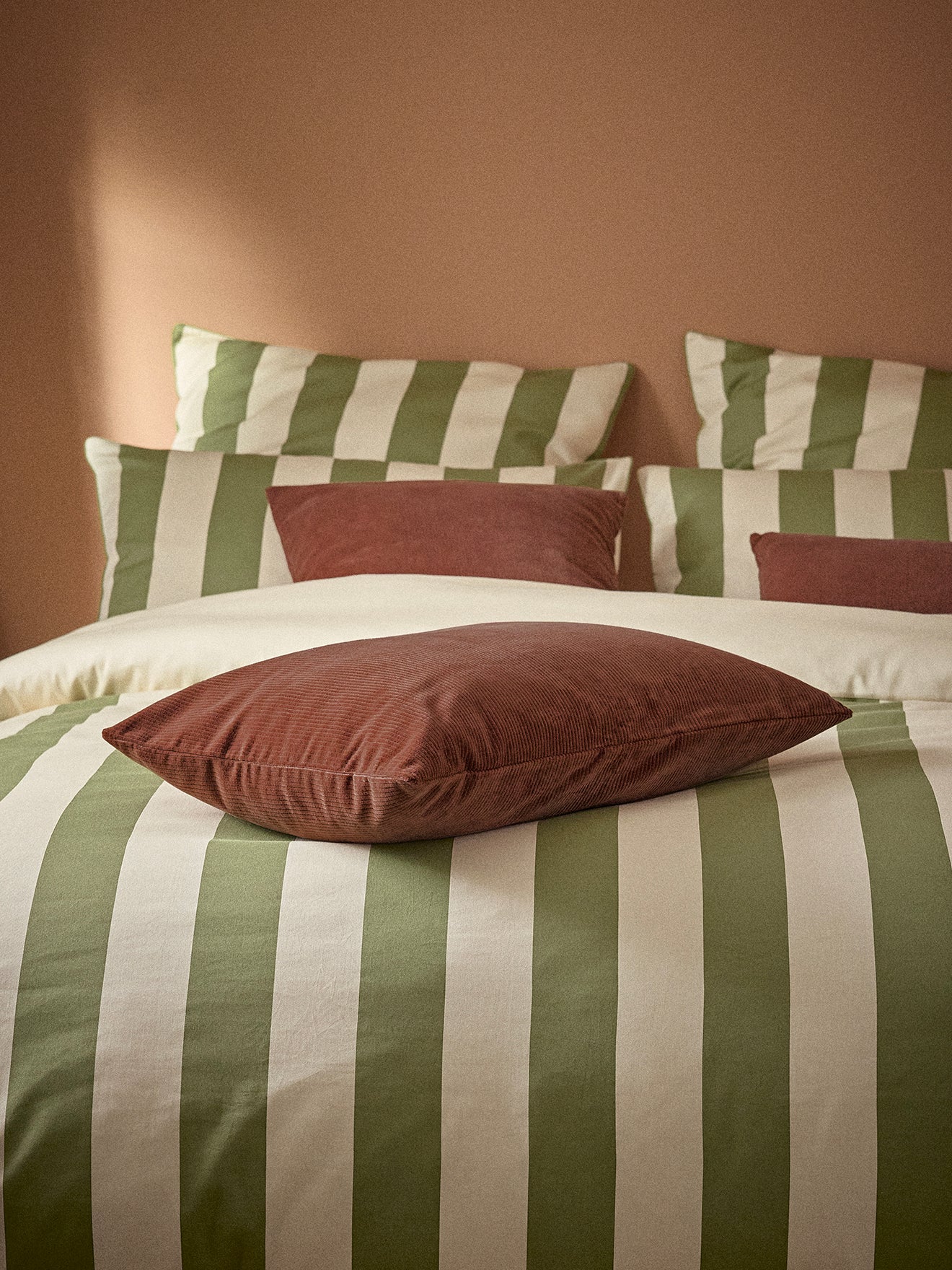 Housse de coussin en velours côtelé - Image 3