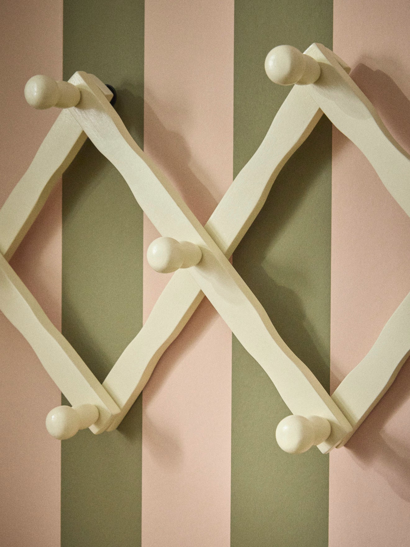 Portemanteau accordéon en bois - Image 3