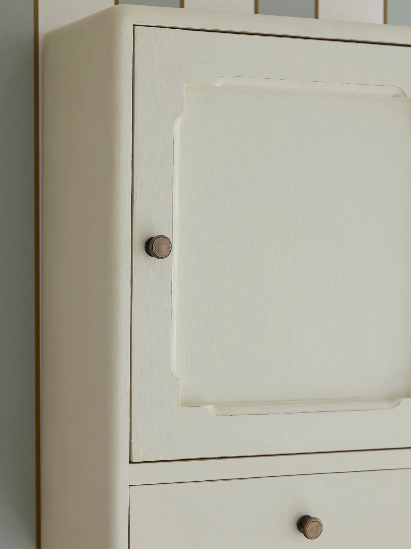 Armoire murale en bois - Image 3
