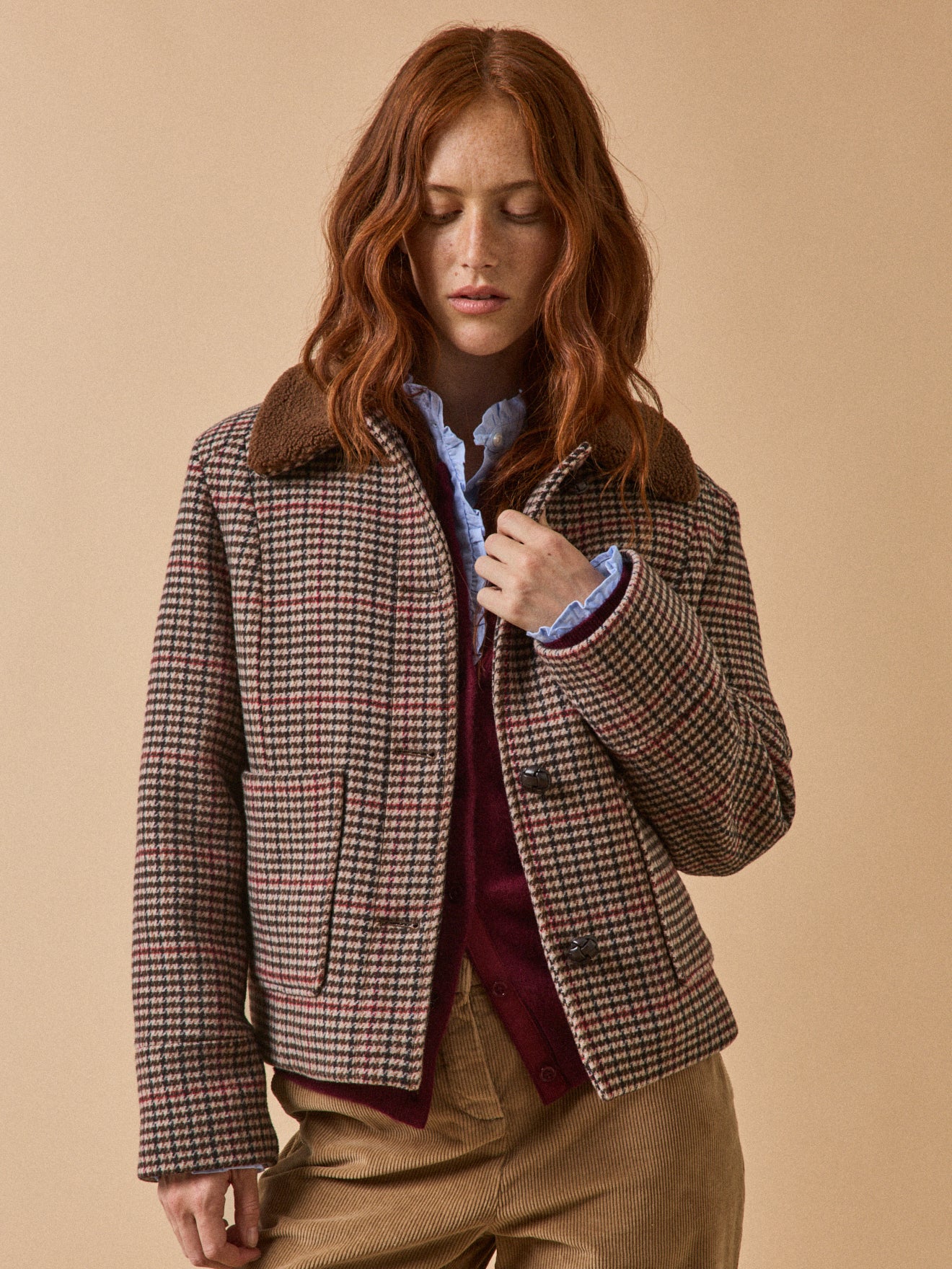 Manteau court lainage carreaux fourré femme