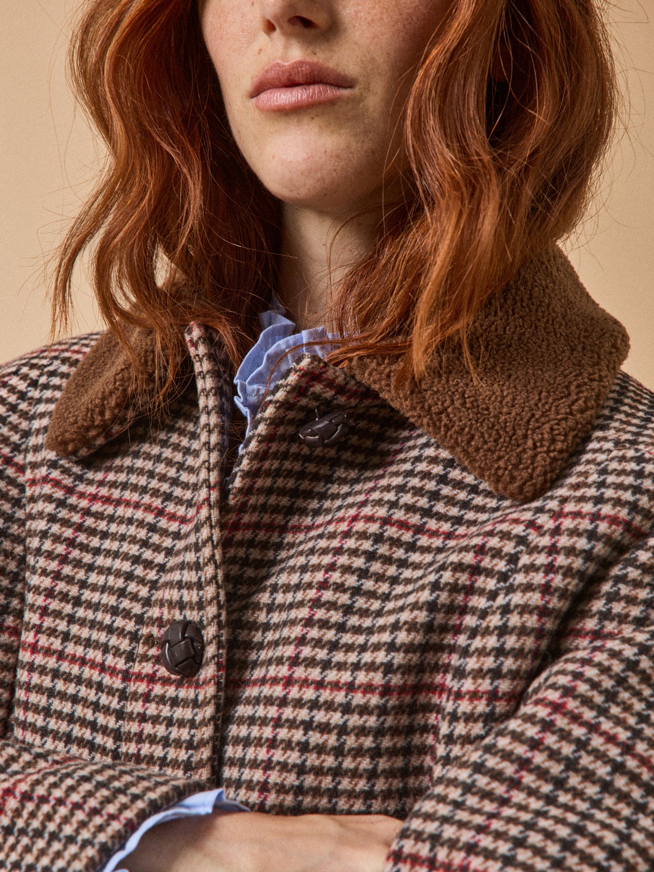 Manteau court lainage carreaux fourré femme - Image 3
