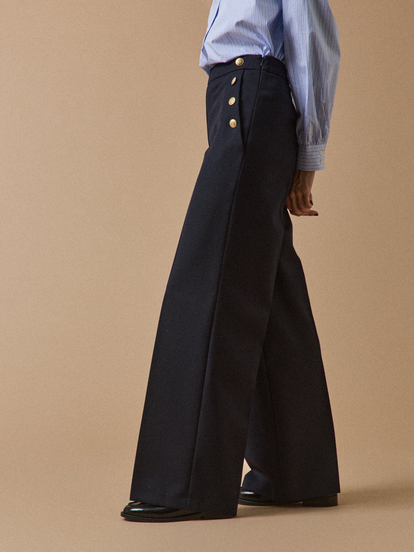 Pantalon large à pont boutons dorés femme Maé - Image 2