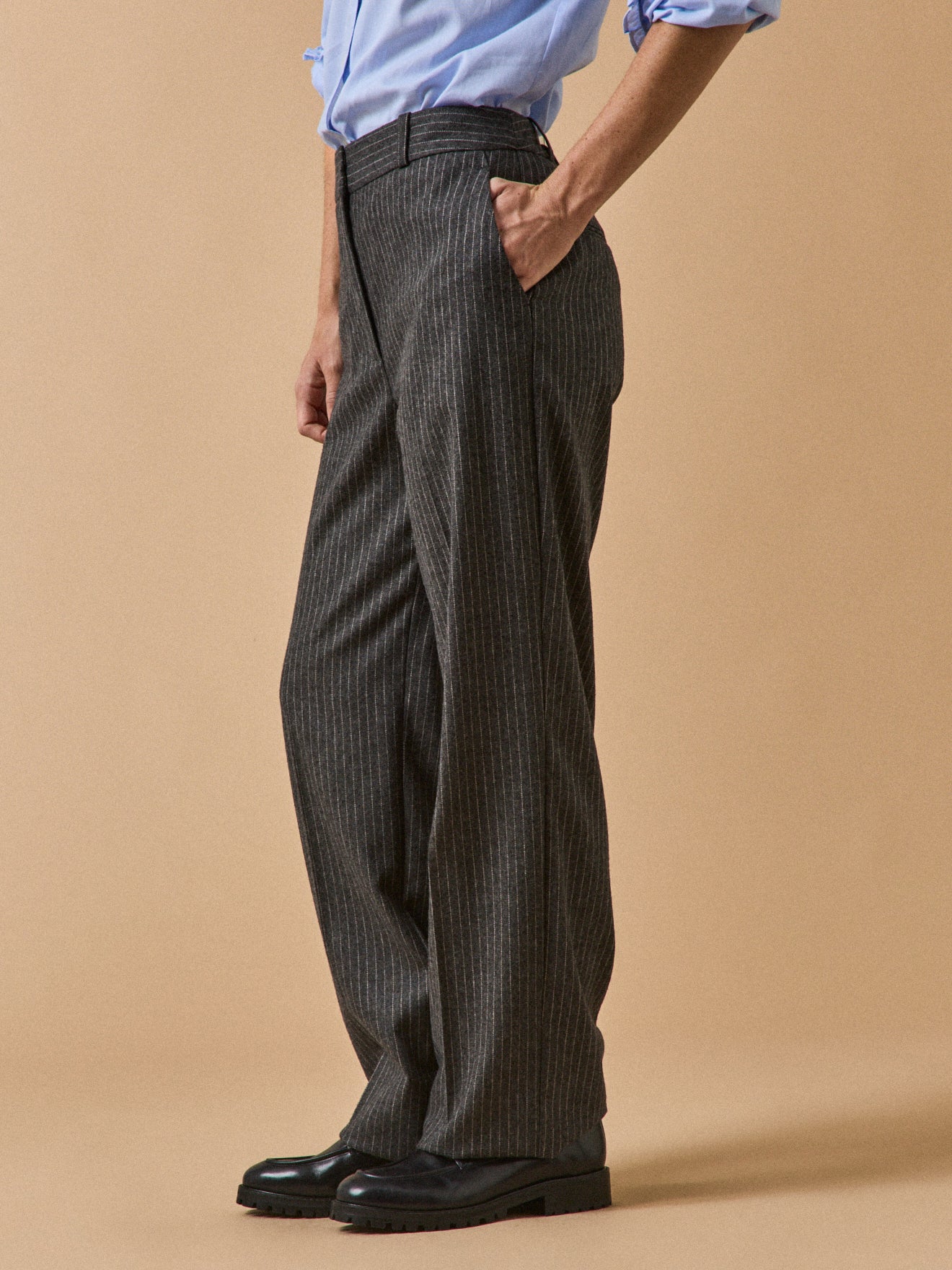 Pantalon droit tailleur lainage rayé femme Alma - Image 2