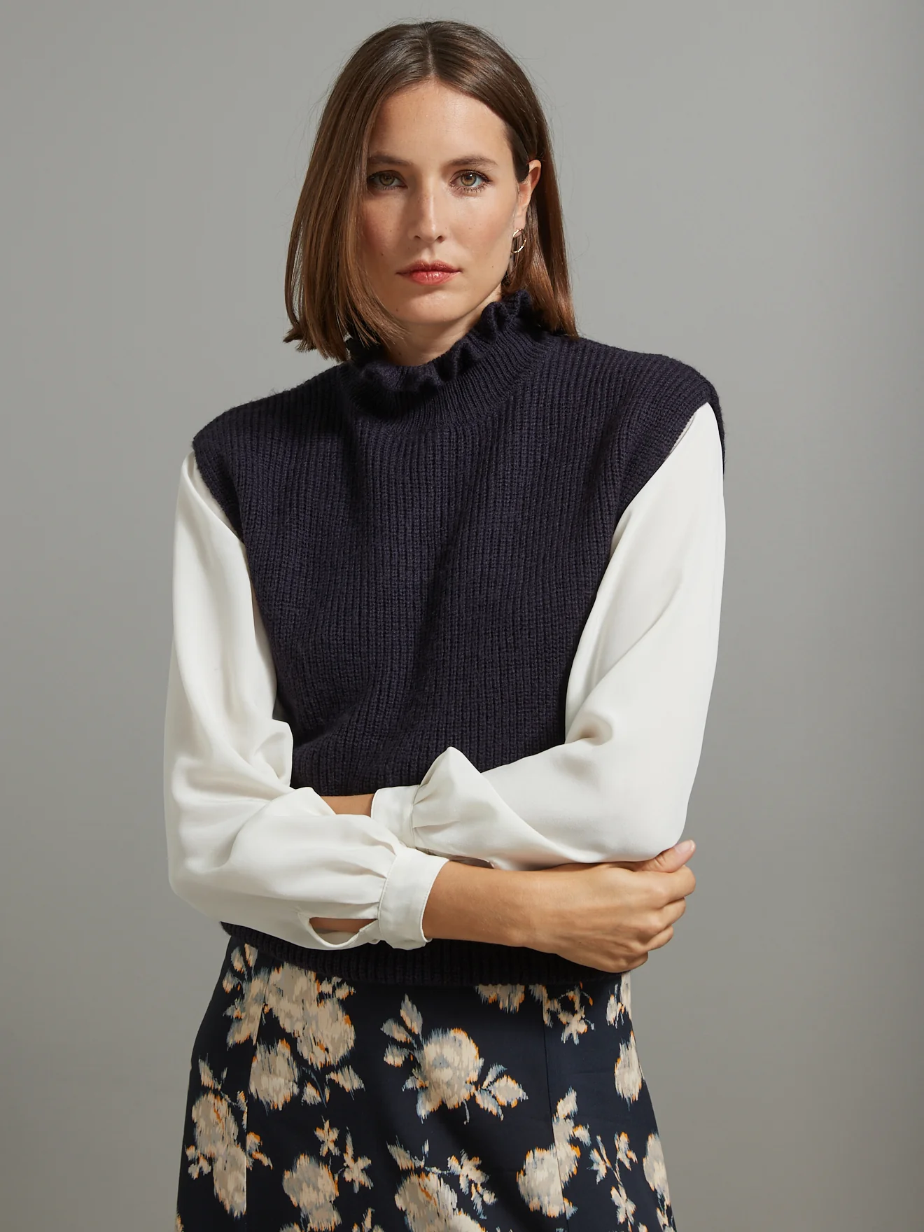 Pull sans manches col froufrou femme - Image 4